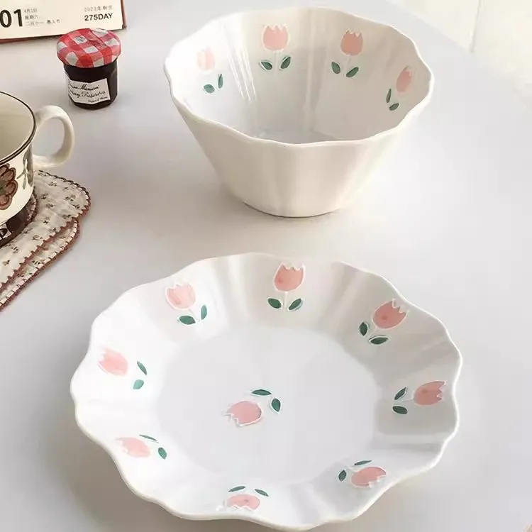 How to Paint a Ceramic Vase 2