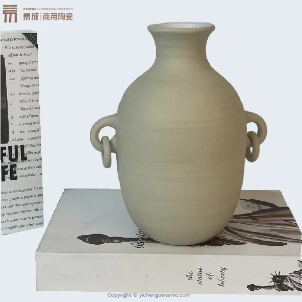 Can You Put Water in a Ceramic Vase1